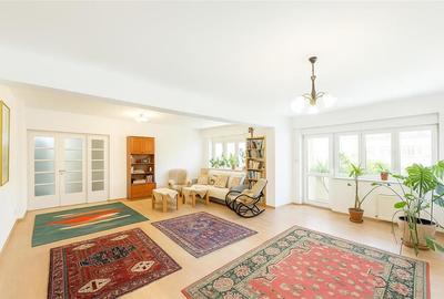 Apartament cu 4 camere decomandat în Bâlc - 2