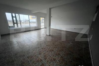 Spațiu comercial, de 55 mp, în Central - 4