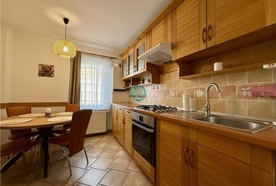 Apartament cu 4 camere decomandat, mobilat în 7 Noiembrie - 11