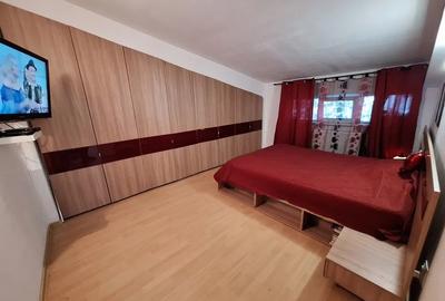 Apartament cu 3 camere decomandat în Km 4-5 - 4