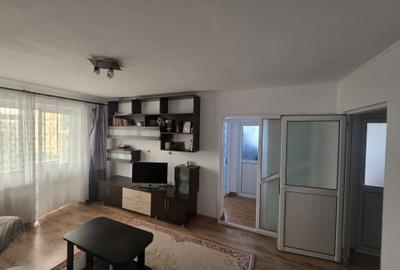 Apartament cu 2 camere semidecomandat în Trivale