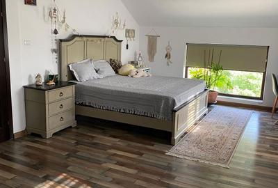 Casă cu 4 camere în Central - 3