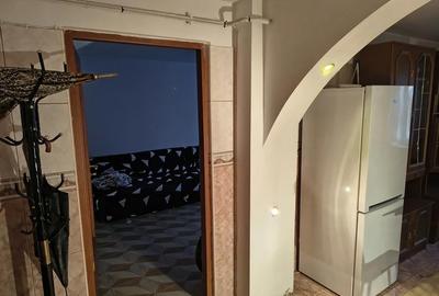 Apartament cu 3 camere decomandat în Central - 1