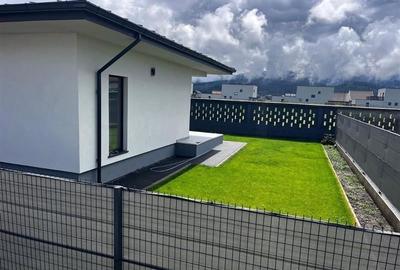 LIVE! Confort si eleganta, design original, curte individuala, terasa acoperita, - 16