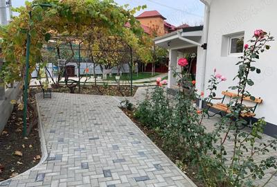 Vand casa 4 camere din caramida zona centrala - 2