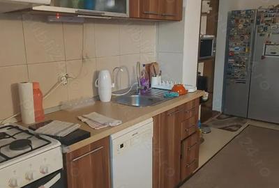 Apartament cu trei camere, zona Bradet - 6