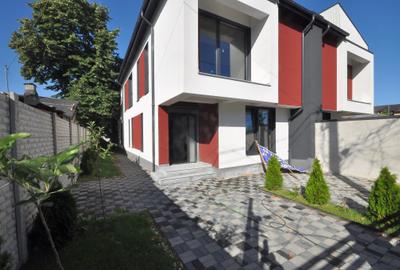 Chitila duplex 4 dormitoare 3 bai, living, suprafata utila 140 mp, teren 250 mp