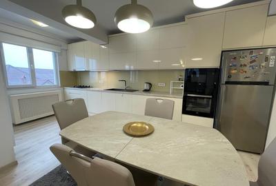 Apartament cu 3 camere decomandat, mobilat în Pantelimon