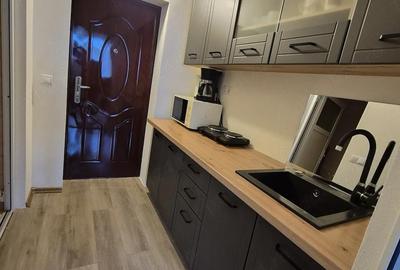 Garsonieră decomandată în Central - 3