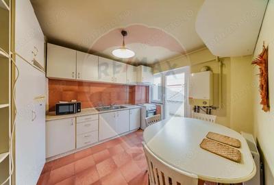 Apartament cu 4 camere semidecomandat, mobilat în Intim - 4