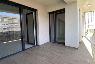 Apartament cu 3 camere decomandat în Cantemir