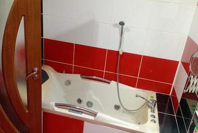 Apartament cu 3 camere decomandat în UTA