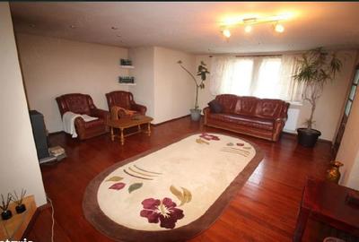 Casă cu 3 camere cu Teren 1566 Mp în Central - 9