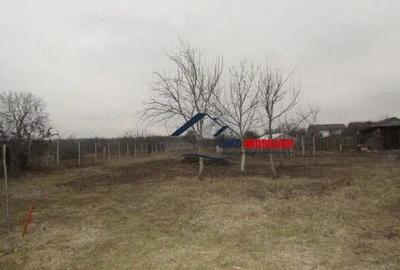 1,4 km de Oras! Vanzare Vila P+E+M in Targoviste - Exterior nord - 12
