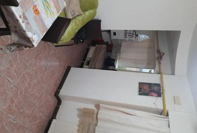Apartament cu 3 camere decomandat în 1 Mai - 7