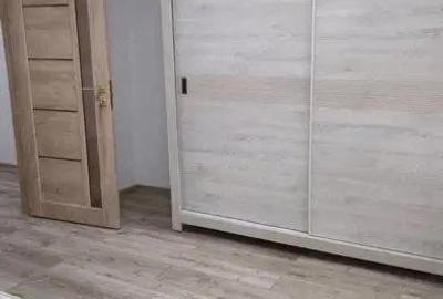 Apartament cu 2 camere decomandat în Cornișa - 4