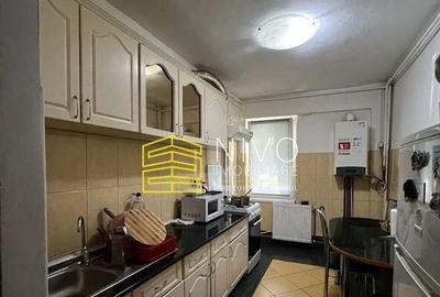 Garsonieră decomandată în Tudor