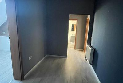 Apartament cu 3 camere semidecomandat în Central - 9