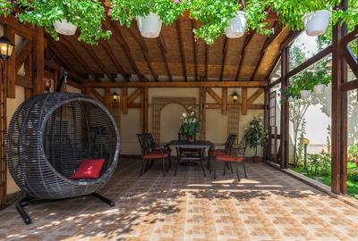 Casă individuală cu 9 camere cu Canalizare în Parcul Circului - 2