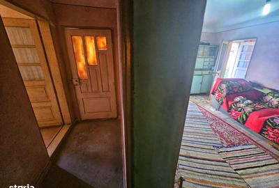 Casă cu 4 camere în Teișani - 3