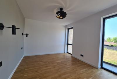 Imobil de exceptie, zona foarte buna. Prima inchiriere. Semimobilat, utilat. - 24