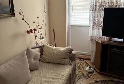 Apartament cu 3 camere decomandat în Caracal - 8