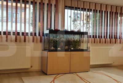 Apartament de Vanzare cu 3 Camere, Suprafata Generoasa si Parcare, Sanpetru - 6