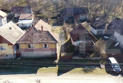 Casă individuală cu 5 camere cu Teren 3200 Mp în Huedin - 1