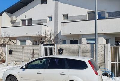 Casă cu 4 camere în Central - 4