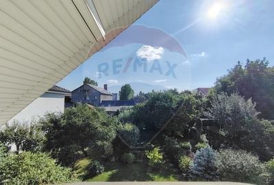 Casă / Vilă cu 8 camere de vânzare în zona Central - 36