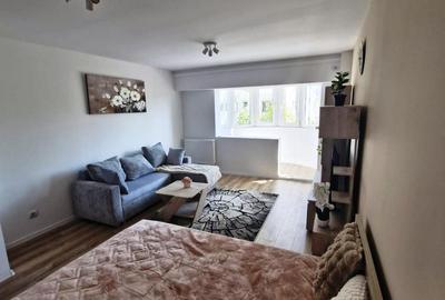 Garsonieră decomandată în Titan - 4