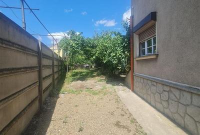 Casă cu 4 camere decomandat în Santăul Mic - 9