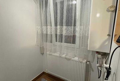 Garsonieră decomandată în Baza 3 - 1