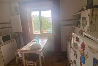 Apartament cu 3 camere decomandat în Central - 2
