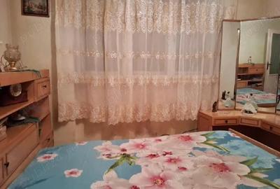 Apartament cu 3 camere semidecomandat în Central - 2