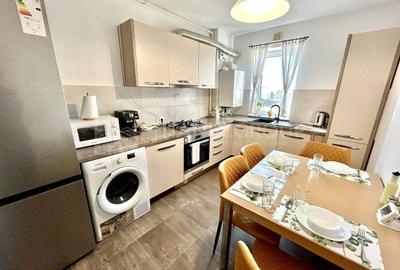 Apartament cu 3 camere decomandat, mobilat în Tractorul