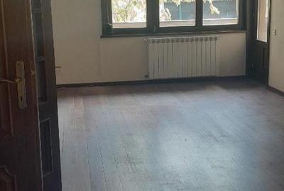 Casă individuală cu 12 camere cu Canalizare în Calea Călărașilor - 7