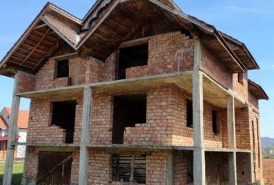 Casă cu 5 camere în Jibou - 8