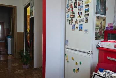 Apartament cu 3 camere decomandat în Minerul - 1