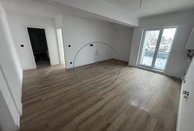 Apartament cu 3 camere decomandat în Sud - 2