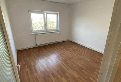Apartament cu 3 camere decomandat în Micro 17 - 2