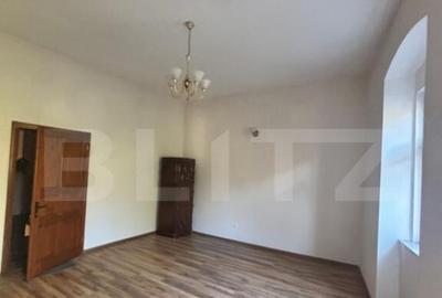 Spa?iu comercial\birou de vanzare Central, etaj 1, 30 m Spa?iu comercial\birou de vanzare Central, etaj 1, 30 m - 2