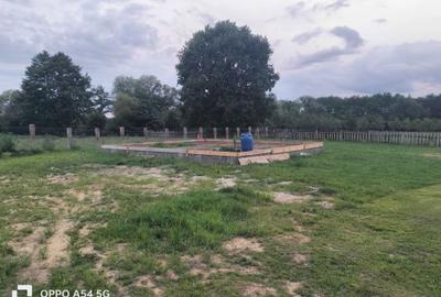 Teren de 2200 mp, în Căstău - 2
