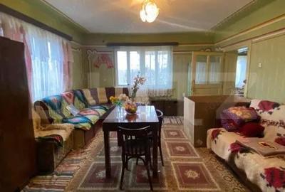 Casă cu 2 camere cu Teren 2400 Mp în Central - 2