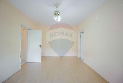 Apartament cu 3 camere de vanzare, zona Rogerius - 18