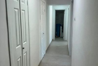 Apartament cu 3 camere decomandat, mobilat în Decebal