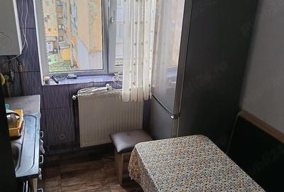 Apartament cu 2 camere nedecomandat în 1 Mai