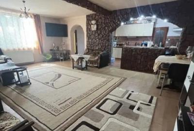 Casă cu 5 camere cu Teren 3124 Mp în Central - 13