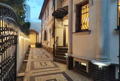 Casă cu 6 camere cu Teren 230 Mp în Titulescu - 20