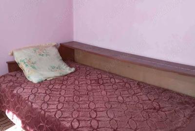 De inchiriat o camera la curte. - 2